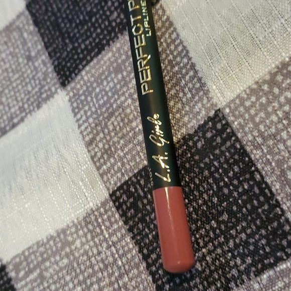 L.A. Girl Perfect Precision Lip Liner - Ulta Beauty - Picture 5 of 8